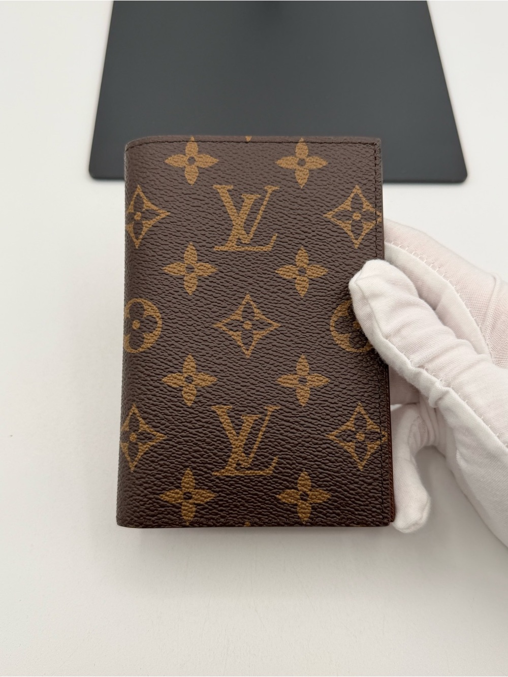 Louis Vuitton Passport Pocket Organizer Wallet